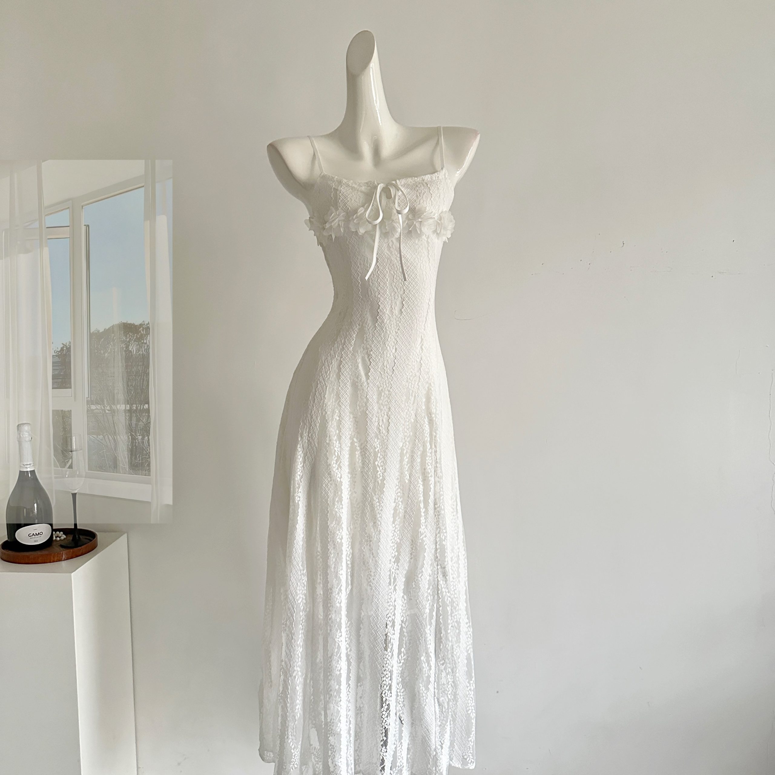 Pokemeng Moonlight Lace Floral Slim Waist Strapless Dress White - Image 3