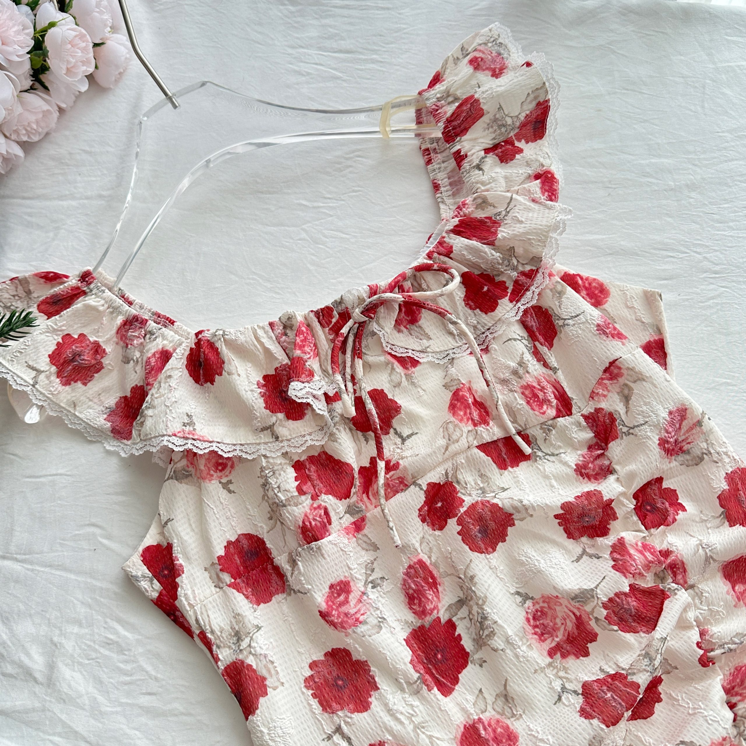 Retro Red Floral Print Dress with Puff Sleeves for Summer 2025 - Image 5