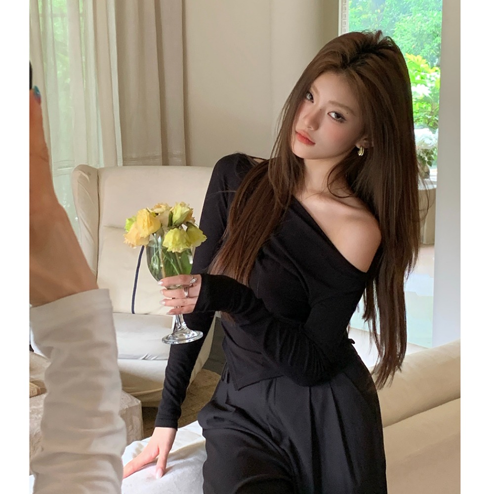 2026 Autumn New One-Shoulder Design Slim Fit Long Sleeve T-Shirt for Women - Image 2