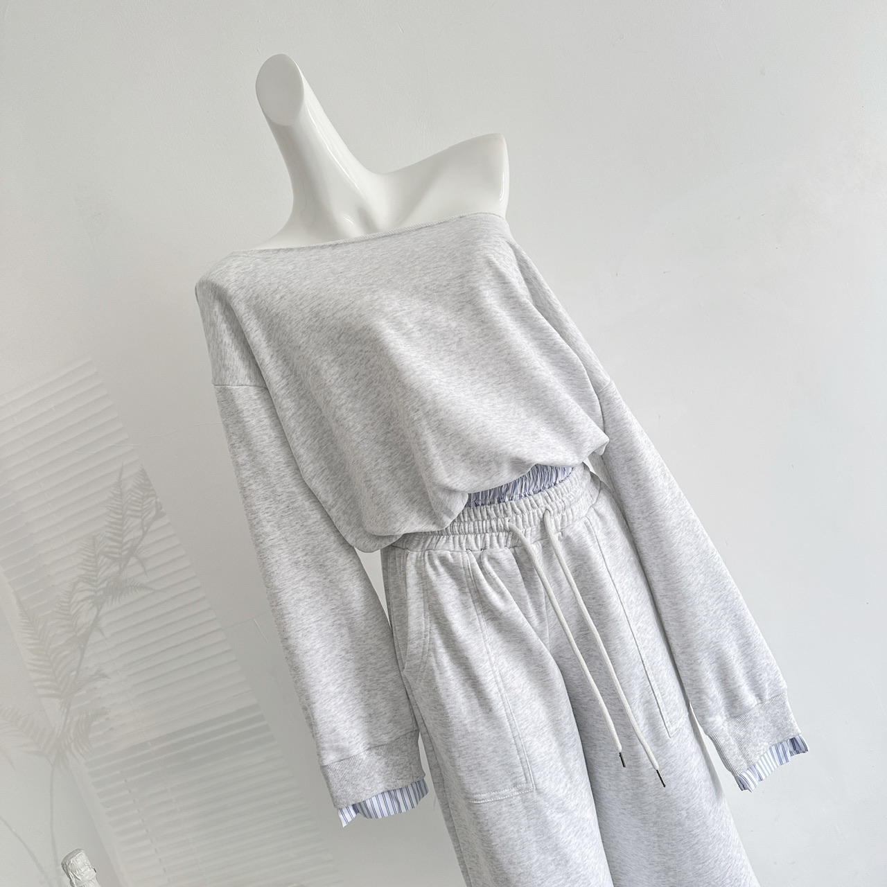 Chestnut Cocoa Bankelili Fashion Expert! Striped Shirt Fake Two-Piece Slant Shoulder Sweatshirt / Shorts Set Women - Style a1ff25 - Image 4