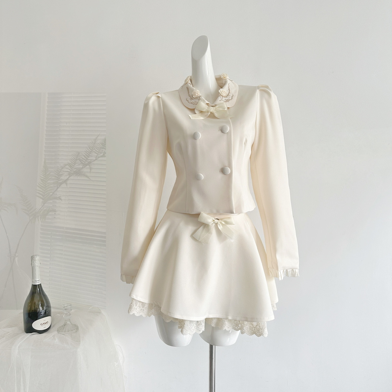 White Garden Ceremony Handmade Flower Embroidery Collar Double-Breasted Coat and Two-Layer Skirt Suit Set - Image 2
