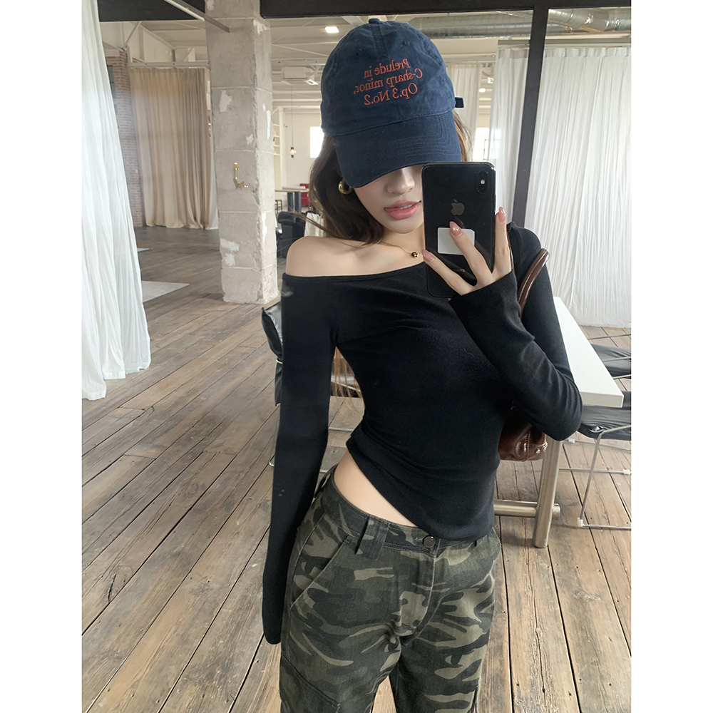 2026 Fall New Design Black Long Sleeve T-Shirt for Women Asymmetric Off Shoulder American Style - Image 3